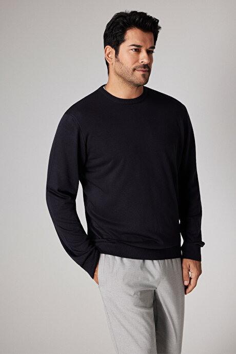 Anti-Pilling Tüylenme Yapmayan Standart Fit Normal Kesim Bisiklet Yaka Triko Lacivert Kazak resmi