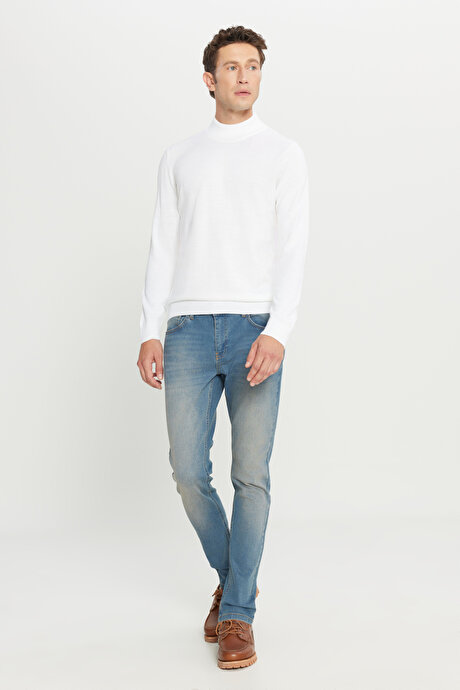 Tüylenme Yapmayan Anti-Pilling Standart Fit Normal Kesim Yarım Balıkçı Yaka Ekru Kazak resmi