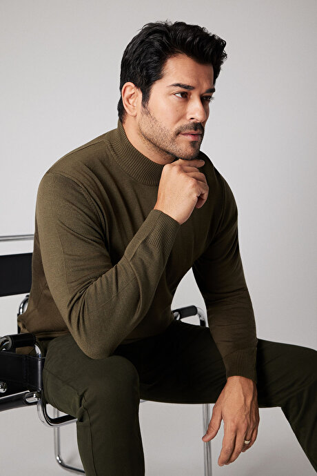 Tüylenme Yapmayan Anti-Pilling Standart Fit Normal Kesim Yarım Balıkçı Yaka Haki Kazak resmi