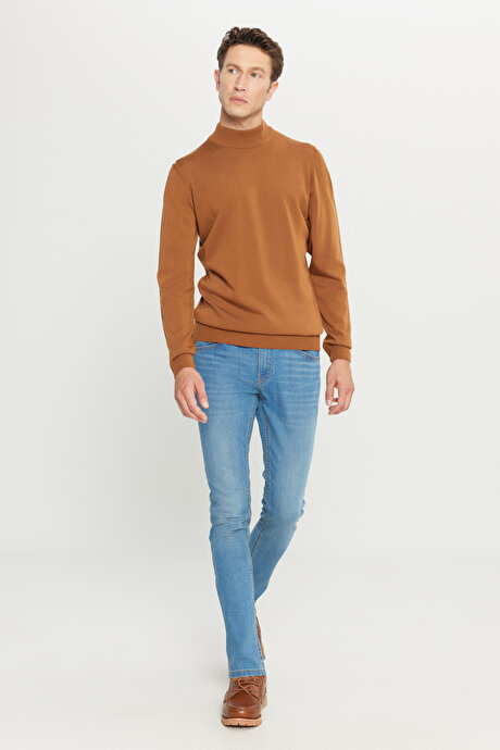 Tüylenme Yapmayan Anti-Pilling Standart Fit Normal Kesim Yarım Balıkçı Yaka Tarçın Kazak resmi