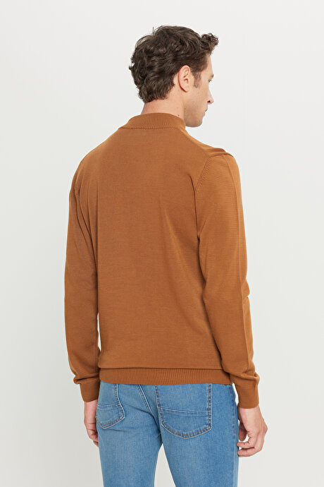 Tüylenme Yapmayan Anti-Pilling Standart Fit Normal Kesim Yarım Balıkçı Yaka Tarçın Kazak resmi