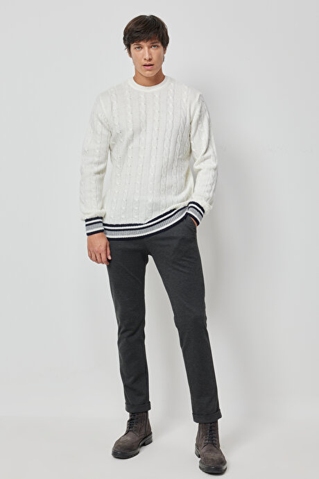 Standart Fit Normal Kesim Bisiklet Yaka Ekru Kazak resmi