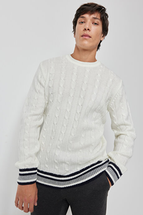 Standart Fit Normal Kesim Bisiklet Yaka Ekru Kazak resmi