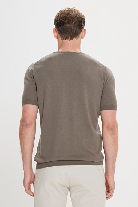 Standart Fit Normal Kesim %100 Pamuk Bisiklet Yaka Haki Tişört resmi