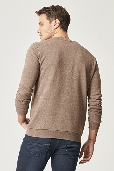Standart Fit Normal Kesim Bisiklet Yaka Kahverengi Sweatshirt resmi