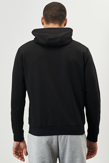 Standart Fit Kapüşonlu Cepleri Su Geçirmez Fermuarlı Ceket Siyah Sweatshirt resmi