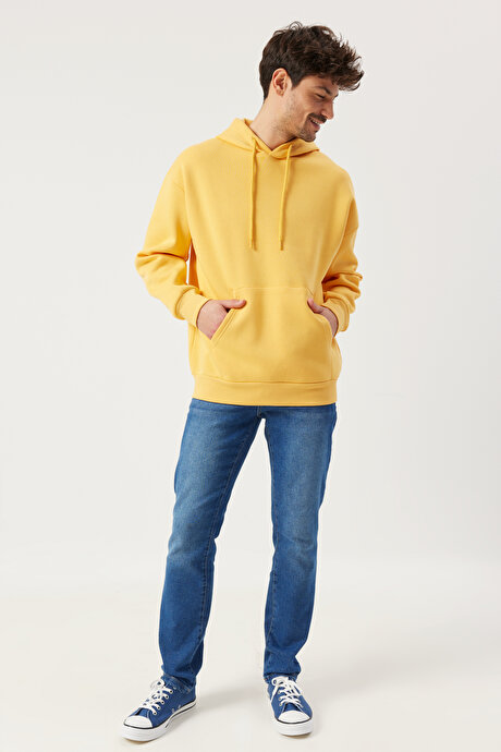 Oversize Fit Geniş Kesim Kapüşonlu İçi Şardonlu Sarı Sweatshirt resmi