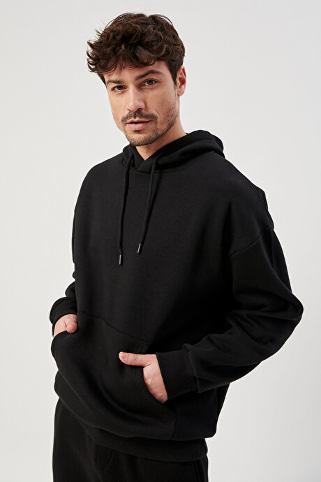 Oversize Fit Geniş Kesim Kapüşonlu İçi Şardonlu Siyah Sweatshirt resmi