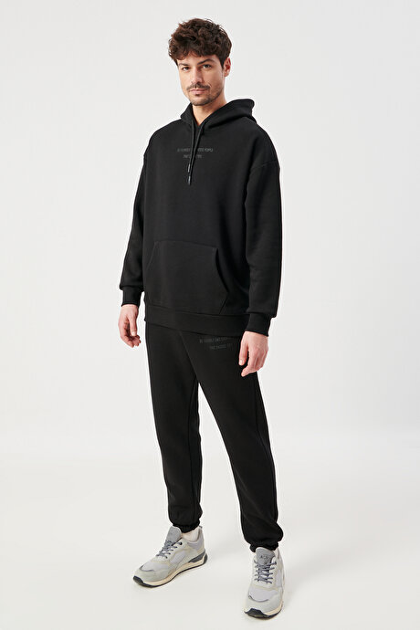 Oversize Fit Geniş Kesim Kapüşonlu Pamuklu Baskılı Siyah Sweatshirt resmi