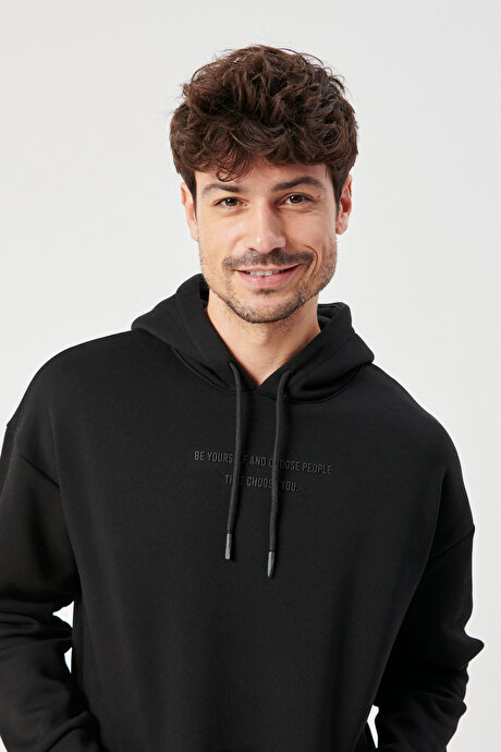 Oversize Fit Geniş Kesim Kapüşonlu Pamuklu Baskılı Siyah Sweatshirt resmi