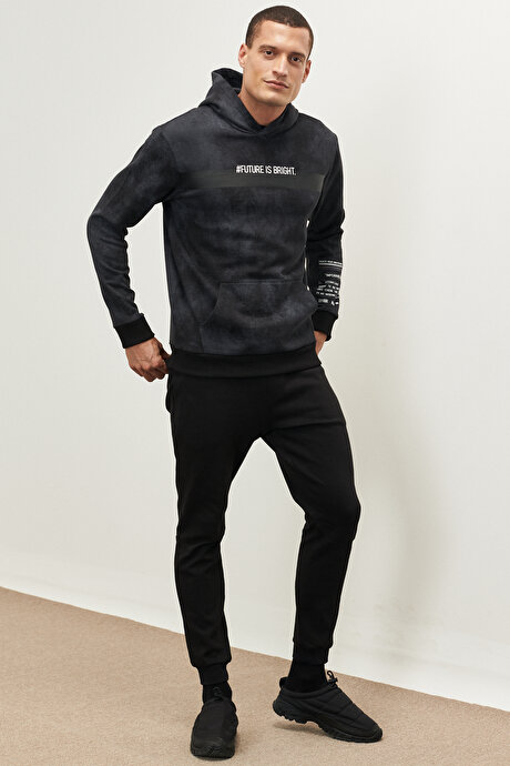 Standart Fit Normal Kesim Kapüşonlu Batik Görünümlü Ayarlanabilir İpli Baskılı Siyah Sweatshirt resmi