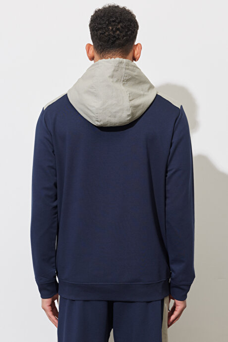Standart Fit Normal Kesim Kapüşonlu Cepli Lacivert Sweatshirt resmi
