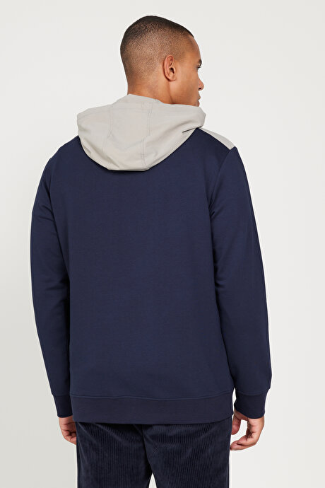 Standart Fit Normal Kesim Kapüşonlu Cepli Lacivert Sweatshirt resmi