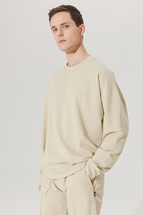 Oversize Bol Kesim Bisiklet Yaka Pamuklu Bej Sweatshirt resmi