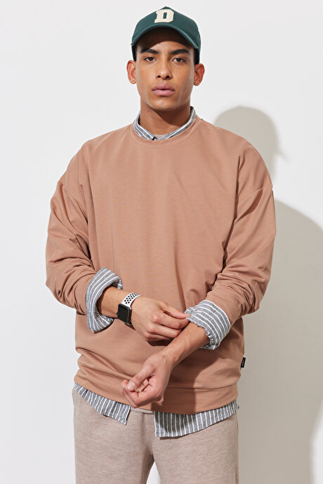 Oversize Bol Kesim Bisiklet Yaka Pamuklu Vizon Sweatshirt resmi