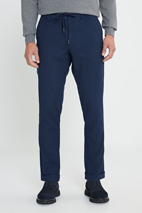 Slim Fit Dar Kesim Beli Bağlamalı Esnek Lacivert Pantolon resmi