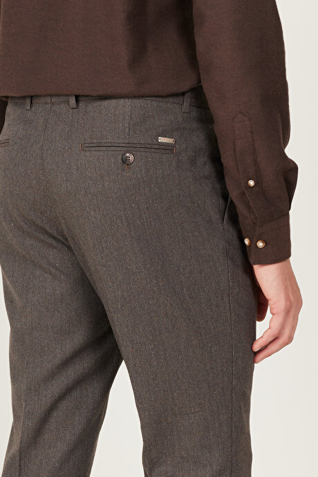 Slim Fit Dar Kesim Desenli Kahverengi Pantolon resmi