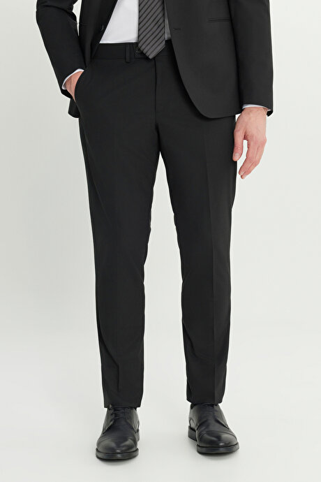 Slim Fit Dar Kesim Kırlangıç Yaka Yünlü Siyah Takım Elbise resmi