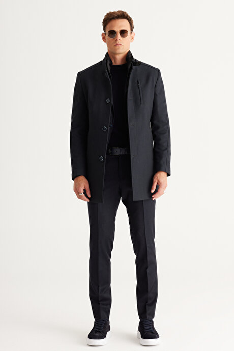 Slim Fit Dar Kesim Kırlangıç Yaka %100 Yünlü Çizgili Koyu Lacivert Takım Elbise resmi