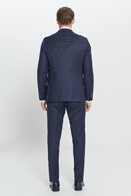 Slim Fit Dar Kesim Kırlangıç Yaka %100 Yünlü Çizgili Lacivert Takım Elbise resmi