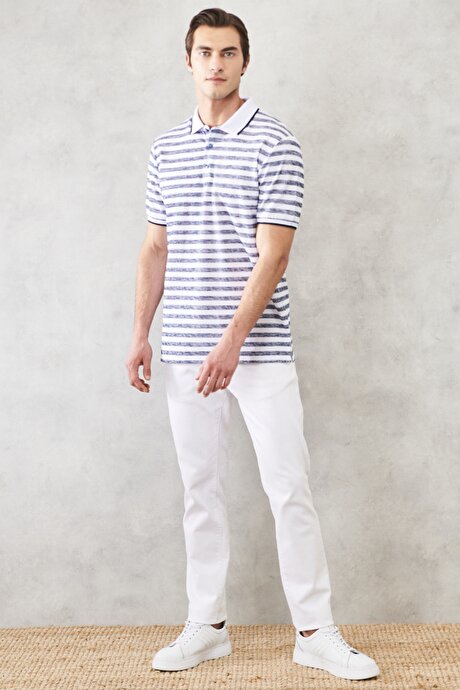 Slim Fit Dar Kesim Polo Yaka Çizgili Beyaz-Lacivert Tişört resmi
