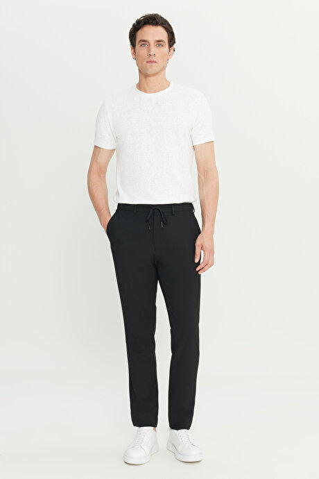 Slim Fit Dar Kesim Gofre Desenli Beli Bağlamalı Yan Cepli Travel Casual Siyah Pantolon resmi