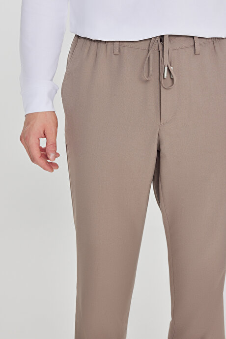 Slim Fit Dar Kesim Beli Bağlamalı Yan Cepli Vizon Pantolon resmi