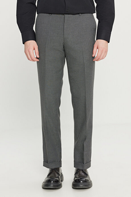 Slim Fit Dar Kesim Beli Gizli Lastikli Yan Cepli Armürlü Klasik Siyah Pantolon resmi