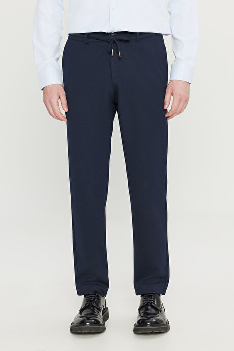 Jogger Slim Fit Dar Kesim Yan Cepli Beli Bağlamalı Casual Lacivert Pantolon resmi