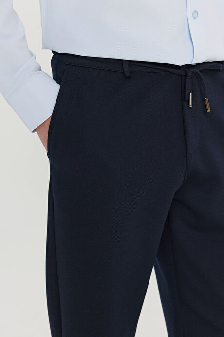 Jogger Slim Fit Dar Kesim Yan Cepli Beli Bağlamalı Casual Lacivert Pantolon resmi