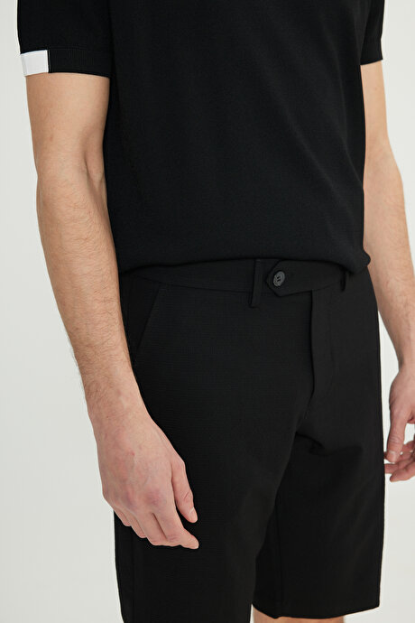 Slim Fit Dar Kesim Gofre Desenli Yan Cepli Travel Siyah Şort resmi