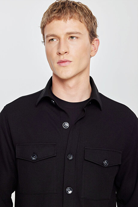 Comfort Fit Rahat Kesim Gömlek Yaka Kapaklı Torba Cepli Armürlü Blazer Siyah Gömlek Ceket resmi