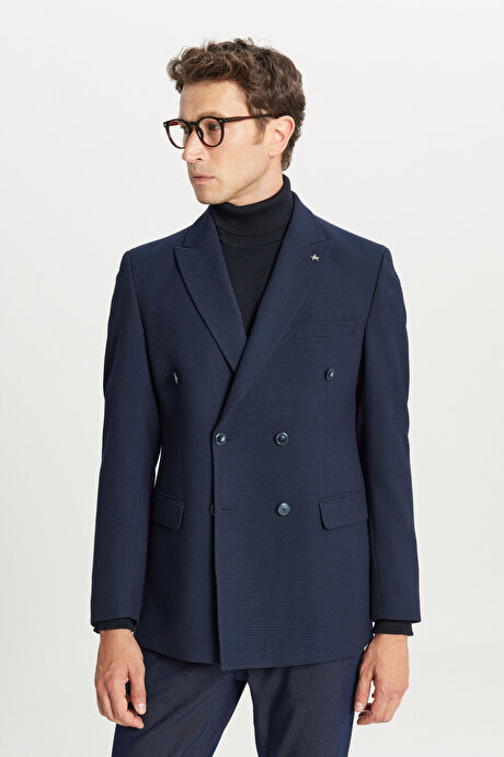 Slim Fit Dar Kesim Kırlangıç Yaka Gofre Desenli Kapak Cepli Kruvaze Lacivert Ceket resmi