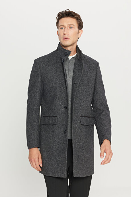 Yünlü Standart Fit Normal Kesim Dik Yaka Kapak Cepli Siyah Palto resmi