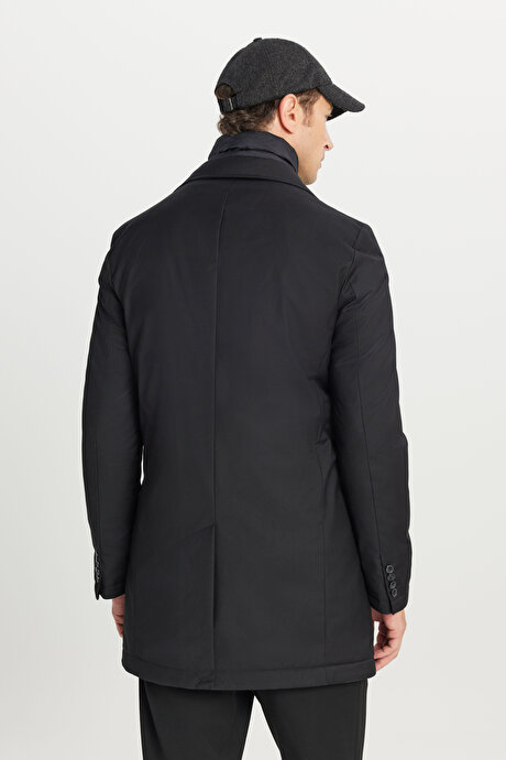 Standart Fit Normal Kesim Geniş Kırlangıç Yaka Yan Cepli Siyah Kaban resmi