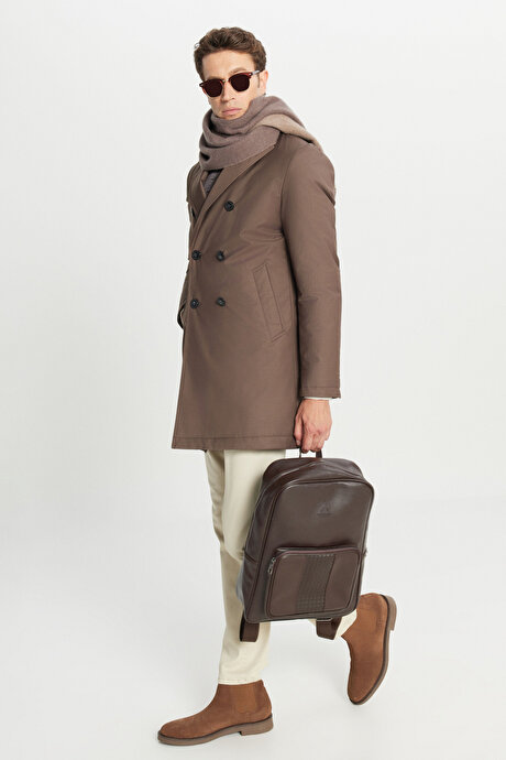 Standart Fit Normal Kesim Geniş Kırlangıç Yaka Yan Cepli Vizon Kaban resmi