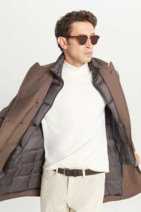 Standart Fit Normal Kesim Geniş Kırlangıç Yaka Yan Cepli Vizon Kaban resmi