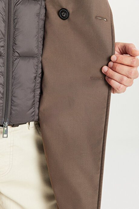 Standart Fit Normal Kesim Geniş Kırlangıç Yaka Yan Cepli Vizon Kaban resmi