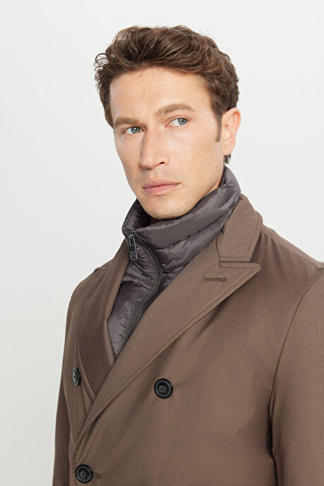 Standart Fit Normal Kesim Geniş Kırlangıç Yaka Yan Cepli Vizon Kaban resmi