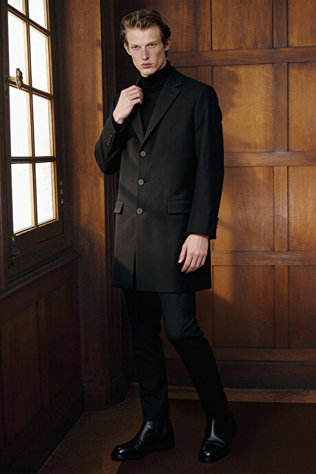 Yün Standart Fit Normal Kesim Mono Yaka Kapak Cepli Siyah Kaban resmi