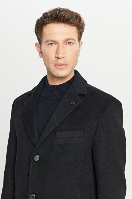 Yün Standart Fit Normal Kesim Mono Yaka Kapak Cepli Siyah Kaban resmi