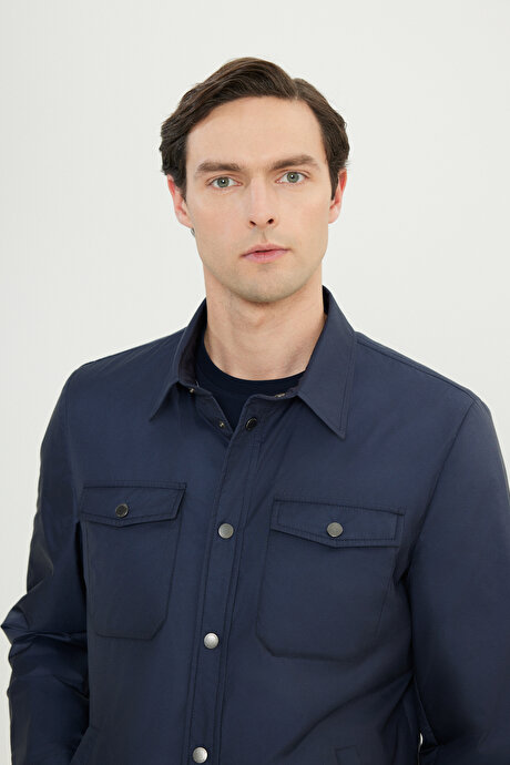 Standart Fit Normal Kesim Gömlek Yaka Yan Cepli İnce Dolgulu Şişme Lacivert Mont resmi