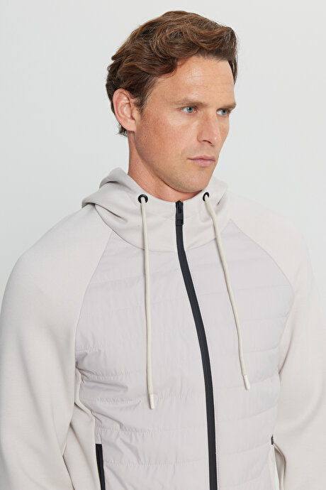 Standart Fit Normal Kesim Dolgulu Kapüşonlu Yan Cepli Bej Mont resmi