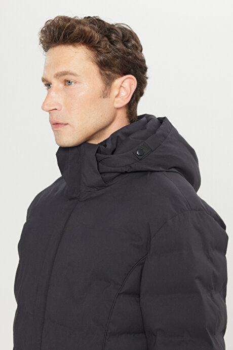 Standart Fit Normal Kesim Kapüşon Yaka Yan Cepli Casual Siyah Mont resmi