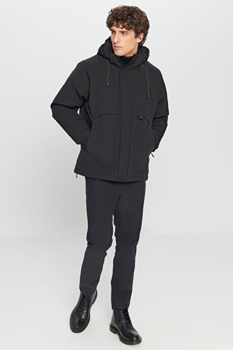 Outdoor Standart Fit Normal Kesim Kapüşonlu Dik Yaka Yan Cepli Casual Siyah Mont resmi