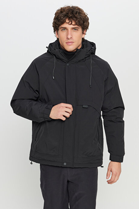 Outdoor Standart Fit Normal Kesim Kapüşonlu Dik Yaka Yan Cepli Casual Siyah Mont resmi