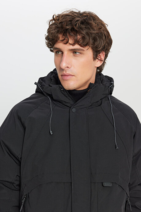 Outdoor Standart Fit Normal Kesim Kapüşonlu Dik Yaka Yan Cepli Casual Siyah Mont resmi