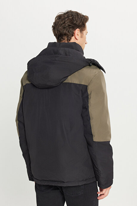 Standart Fit Normal Kesim Kapüşonlu Dik Yaka Yan Cepli Casual Siyah Mont resmi