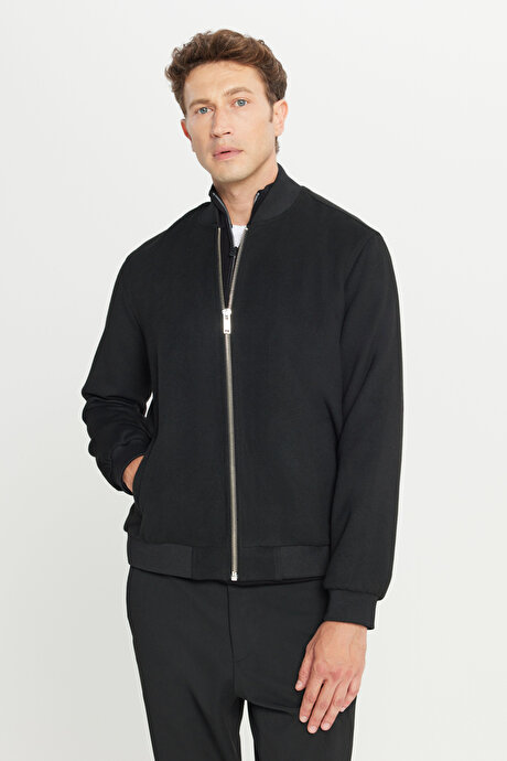 Standart Fit Normal Kesim Bomber Yaka Yan Cepli Siyah Mont resmi