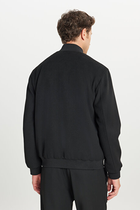 Standart Fit Normal Kesim Bomber Yaka Yan Cepli Siyah Mont resmi